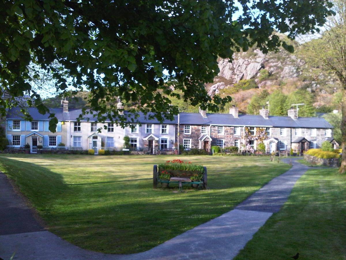 The Coach House Hotel Beddgelert Exterior photo